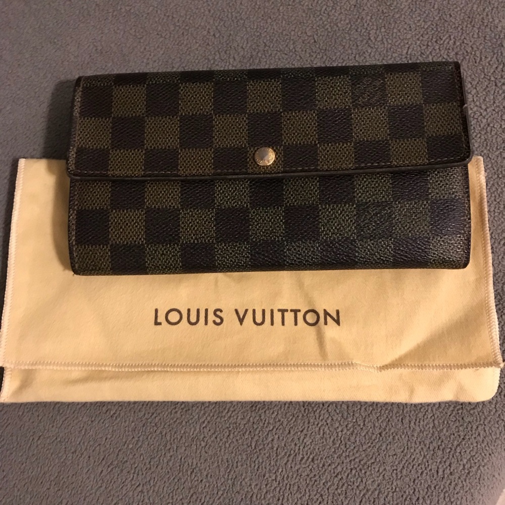 Louis Vuitton Damier Wallet